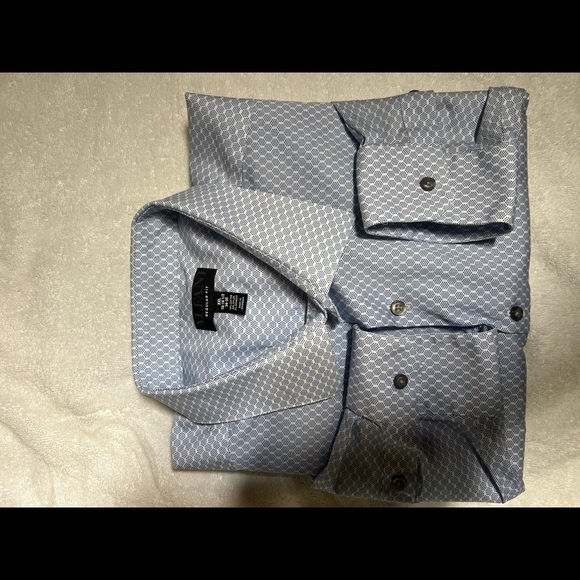 Alfani LS dress shirt shows no wear excellent condition. - Picture 4 of 4